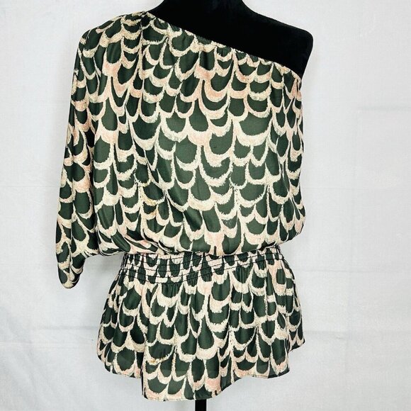 T-Bags Los Angeles One-Shoulder Top Size S Green Pink Scallop Pattern Smocked - Picture 1 of 7